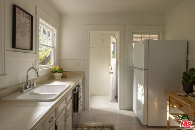 200 W Terrace Street, Altadena, CA 91001