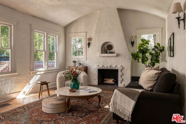 200 W Terrace Street, Altadena, CA 91001
