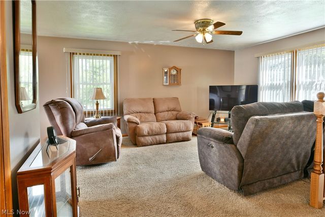 4539 N Leavitt Road NW, Warren, OH 44485