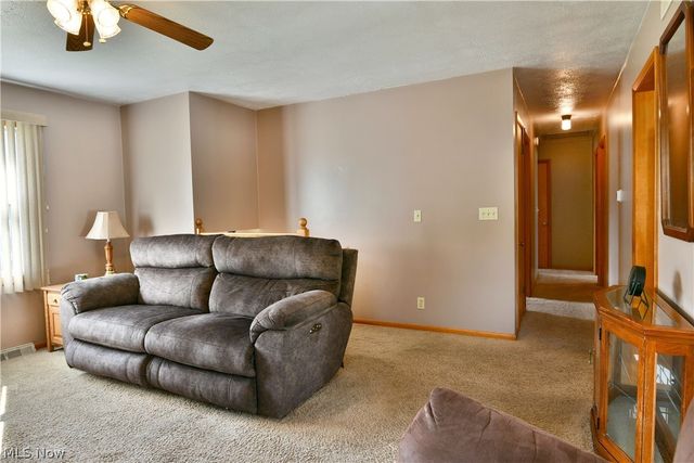 4539 N Leavitt Road NW, Warren, OH 44485
