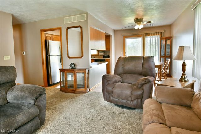 4539 N Leavitt Road NW, Warren, OH 44485