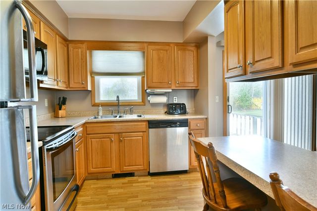 4539 N Leavitt Road NW, Warren, OH 44485