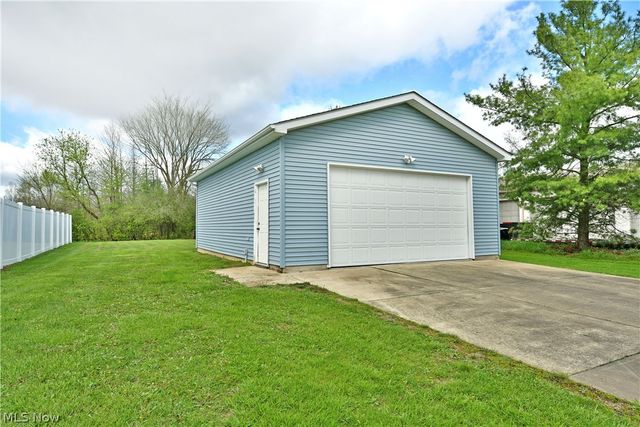 4539 N Leavitt Road NW, Warren, OH 44485
