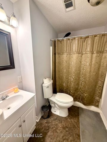 595 Neal Drive, D'iberville, MS 39540