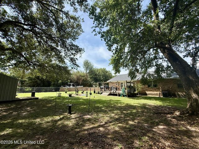 595 Neal Drive, D'iberville, MS 39540