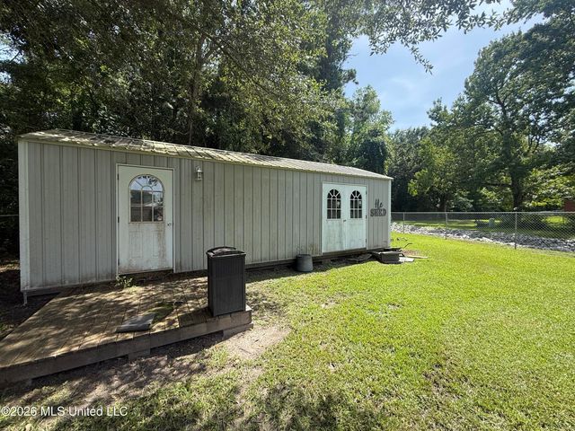 595 Neal Drive, D'iberville, MS 39540