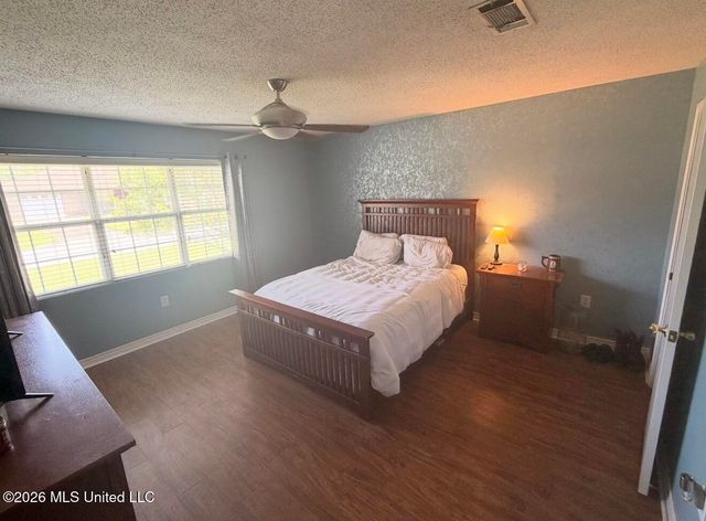 595 Neal Drive, D'iberville, MS 39540