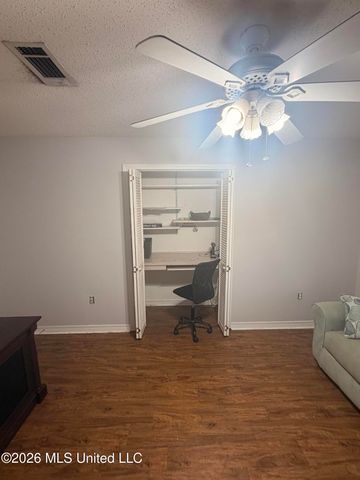 595 Neal Drive, D'iberville, MS 39540