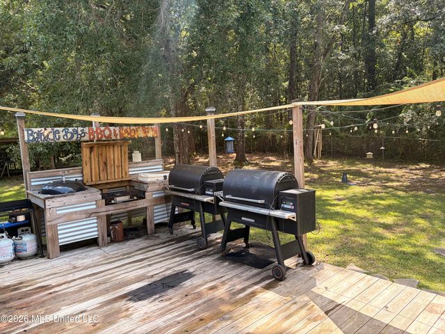 595 Neal Drive, D'iberville, MS 39540