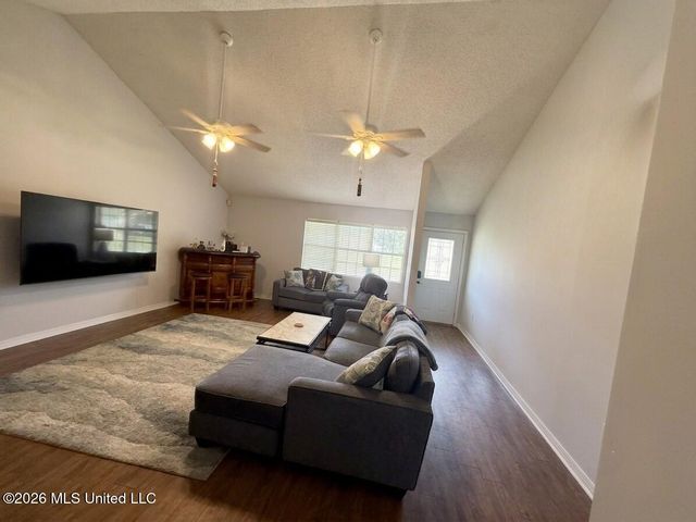 595 Neal Drive, D'iberville, MS 39540