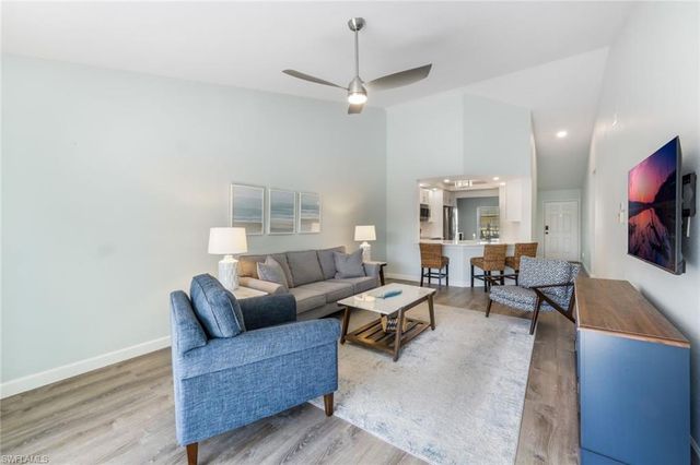 774 Wiggins Lake DR # 203, Naples, FL 34110