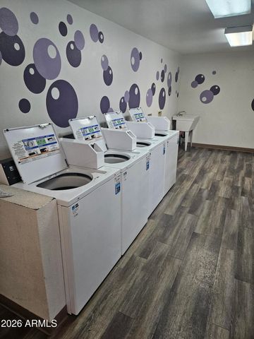 521 E BETHANY HOME Road, Phoenix, AZ 85012