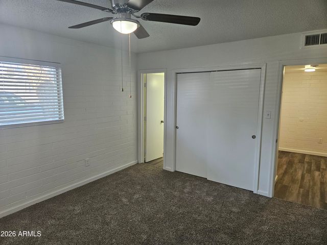 521 E BETHANY HOME Road, Phoenix, AZ 85012