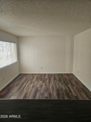 521 E BETHANY HOME Road, Phoenix, AZ 85012