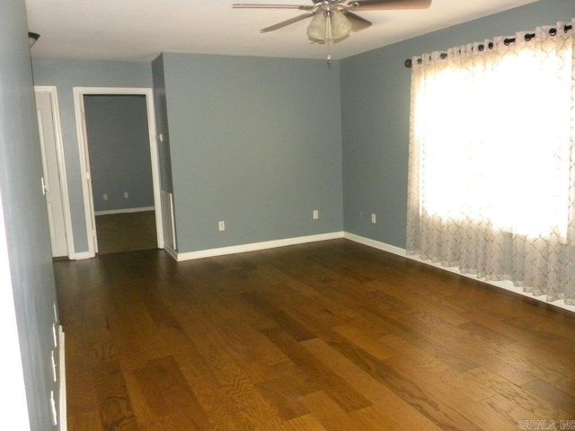 3206 Pin Oak Drive, Paragould, AR 72450