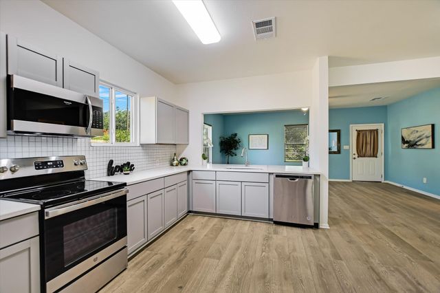 103 E Hoopes Ave, Pflugerville, TX 78660
