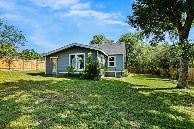 103 E Hoopes Ave, Pflugerville, TX 78660