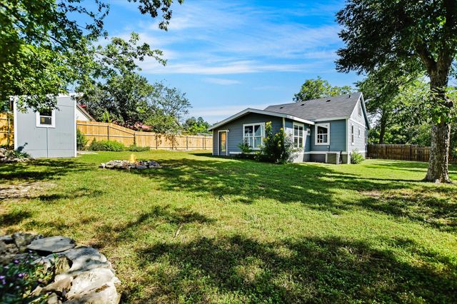103 E Hoopes Ave, Pflugerville, TX 78660