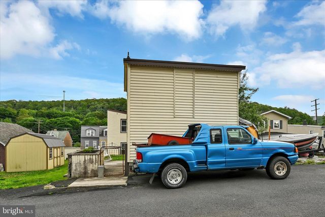 362 FRONT ST, Pottsville, PA 17901