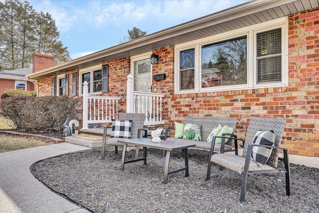 2814 Montvale RD, Roanoke, VA 24015