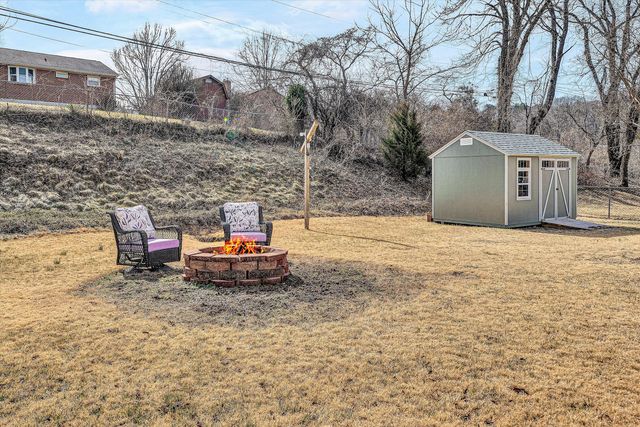 2814 Montvale RD, Roanoke, VA 24015