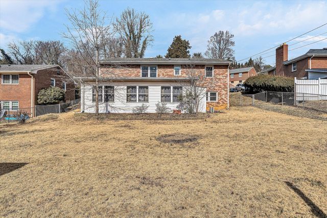 2814 Montvale RD, Roanoke, VA 24015