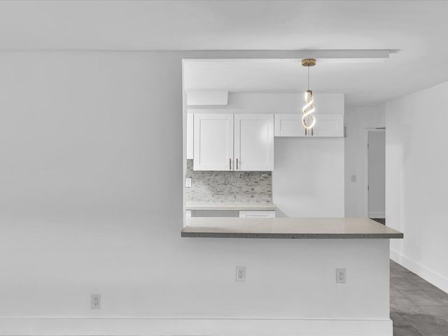 7430 Kimberly Boulevard 102d, North Lauderdale, FL 33068