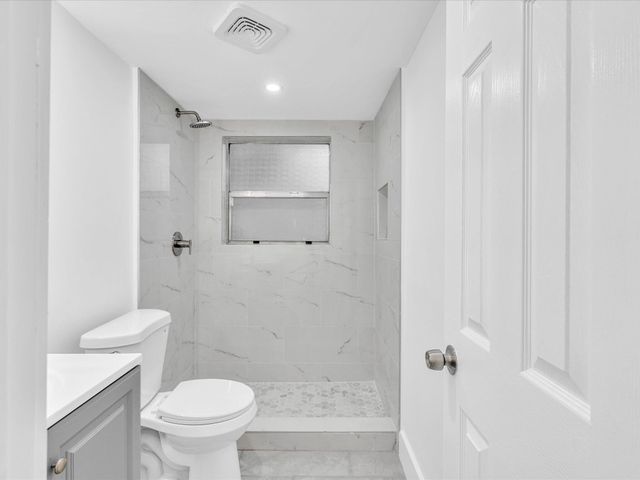 7430 Kimberly Boulevard 102d, North Lauderdale, FL 33068