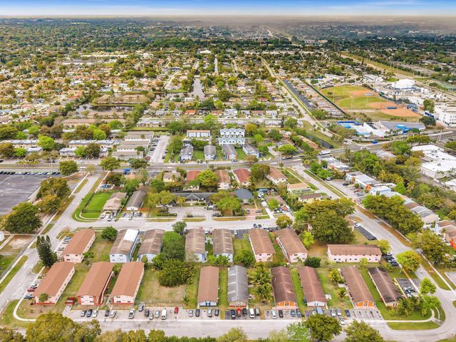 7430 Kimberly Boulevard 102d, North Lauderdale, FL 33068