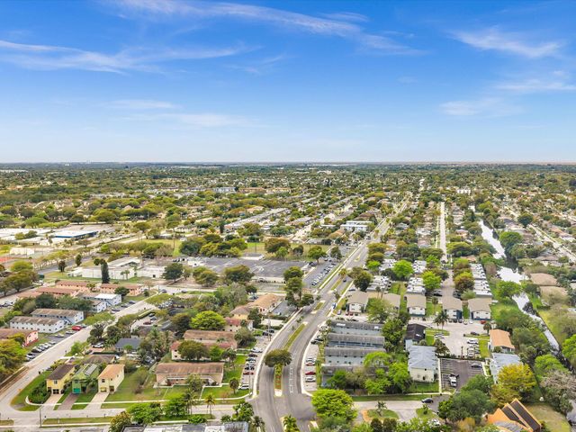 7430 Kimberly Boulevard 102d, North Lauderdale, FL 33068