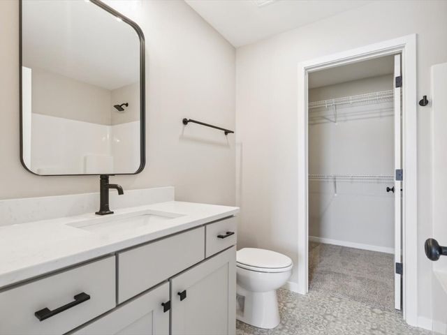 946 Dubs Drive, Iowa City, IA 52246