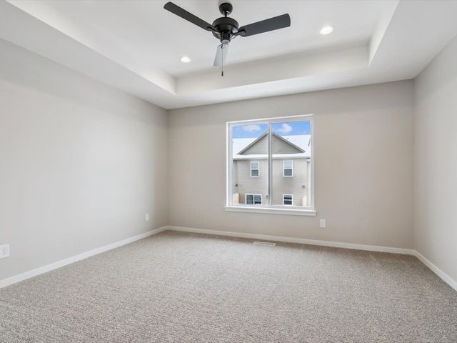 946 Dubs Drive, Iowa City, IA 52246