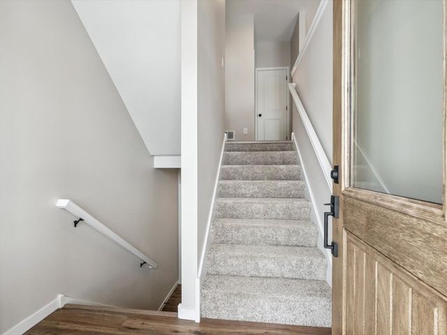 946 Dubs Drive, Iowa City, IA 52246