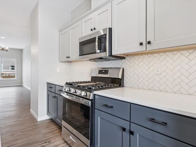 946 Dubs Drive, Iowa City, IA 52246