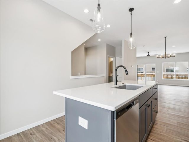 946 Dubs Drive, Iowa City, IA 52246