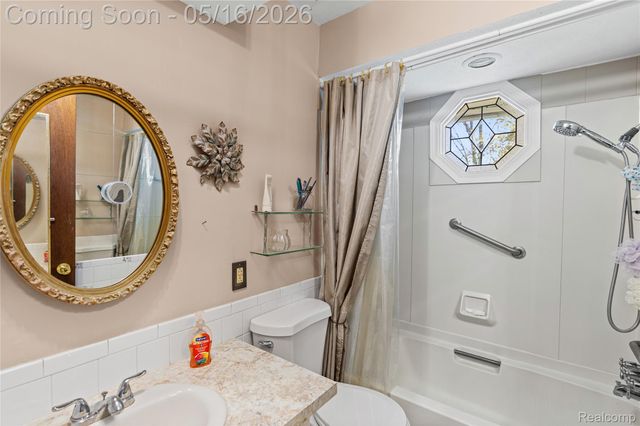 1424 W Judd Road, Flint Charter Township, MI 48507