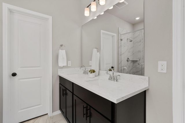 10707 River Walk Drive, Missouri City, TX 77459