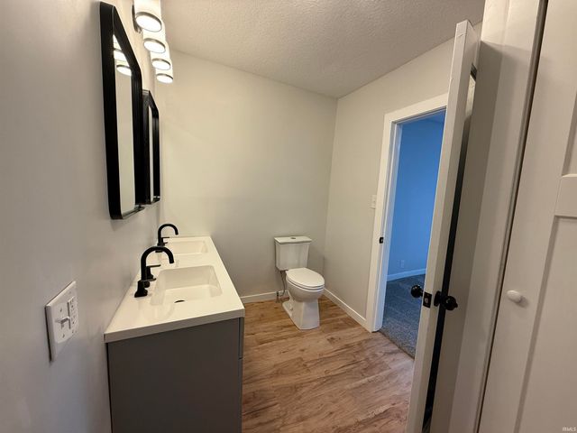 1107 N Lima Road, Kendallville, IN 46755