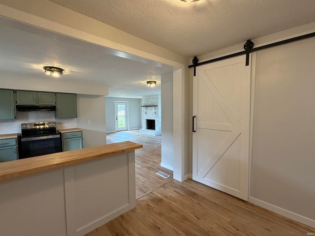 1107 N Lima Road, Kendallville, IN 46755