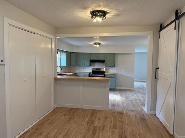 1107 N Lima Road, Kendallville, IN 46755