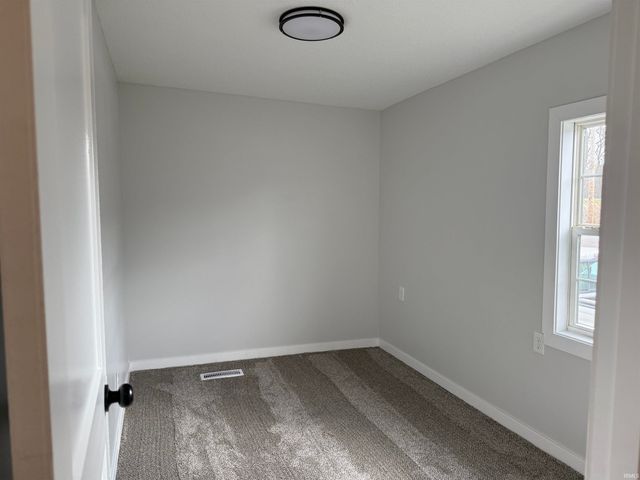 1107 N Lima Road, Kendallville, IN 46755