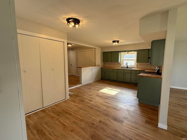 1107 N Lima Road, Kendallville, IN 46755