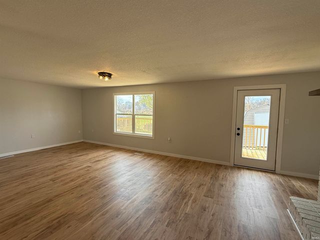 1107 N Lima Road, Kendallville, IN 46755