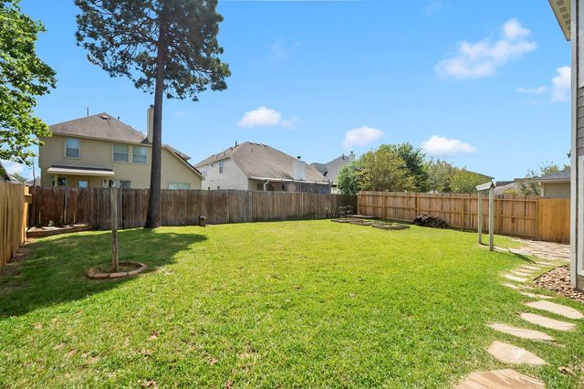 2068 Briar Grove Drive, Conroe, TX 77301