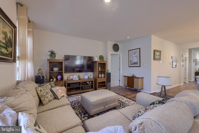 6132 DEBORAH DR, Spring Grove, PA 17362