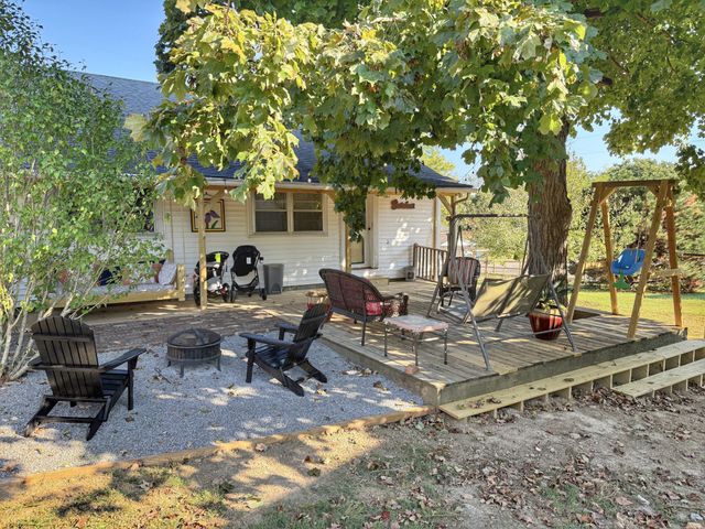 701 W 5th Street, Dickson, TN 37055