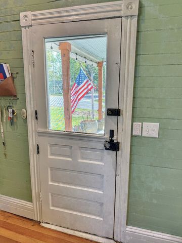 701 W 5th Street, Dickson, TN 37055