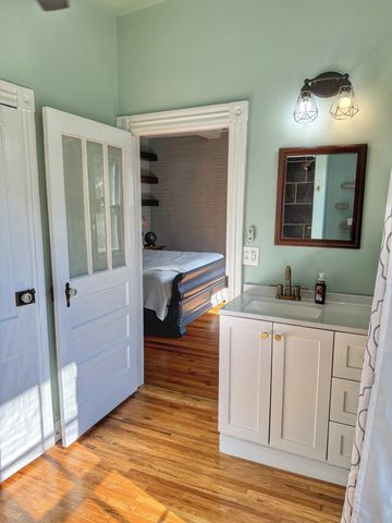 701 W 5th Street, Dickson, TN 37055