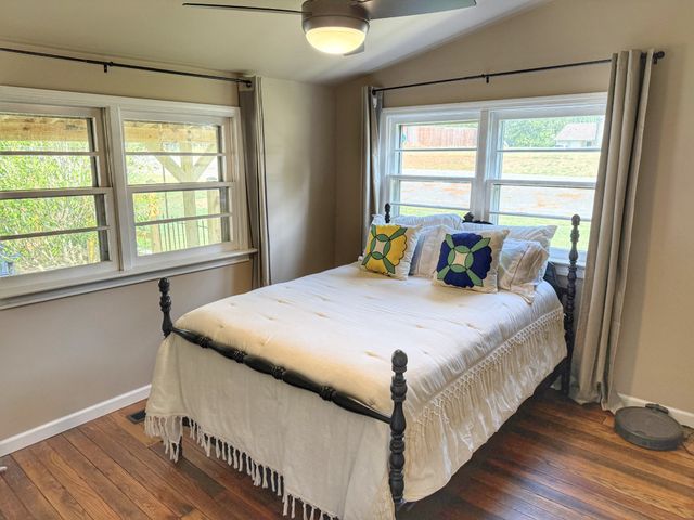 701 W 5th Street, Dickson, TN 37055