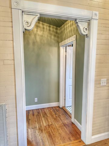 701 W 5th Street, Dickson, TN 37055